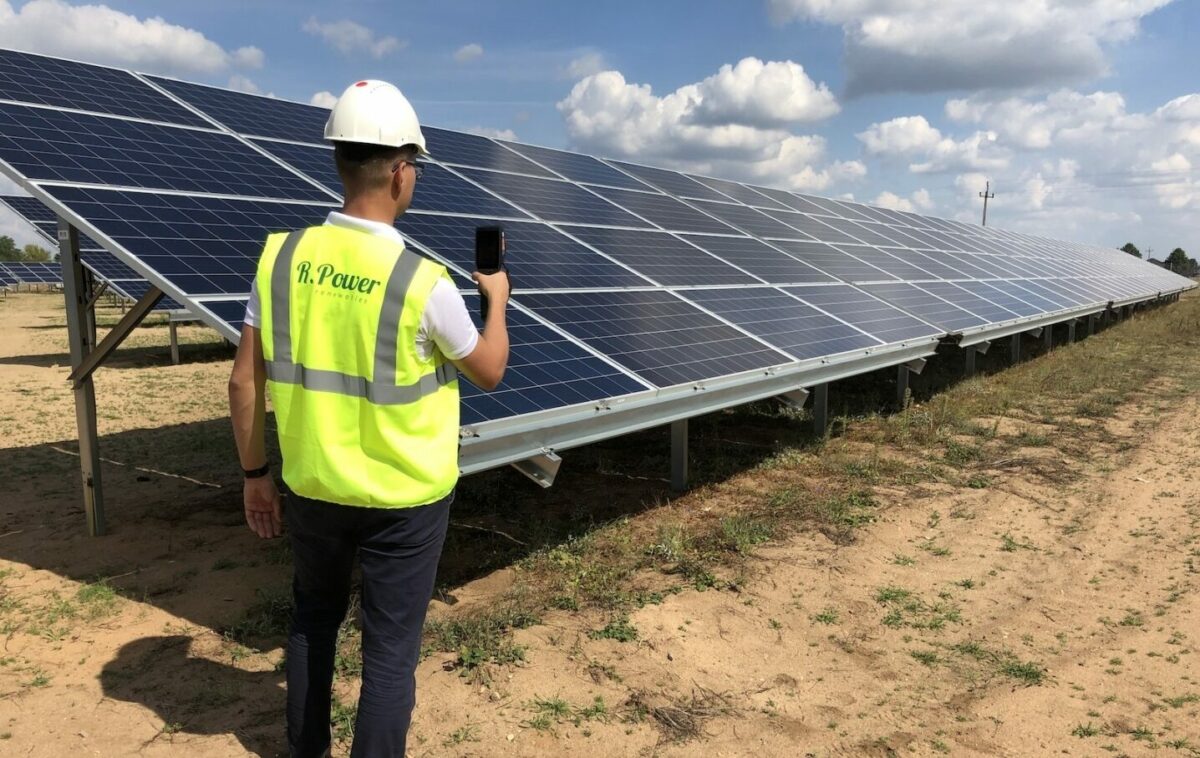 BEI finanțează cu 100 de milioane de euro proiectul solar Dama Solar din Arad