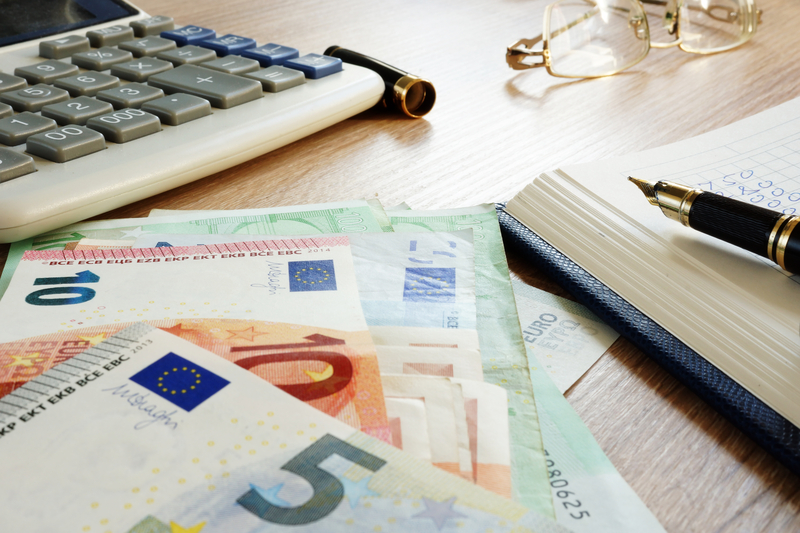 Prognoză pentru cursul euro-leu: Analistii CFA România estimează un curs de până la 5,50 lei până în 2027