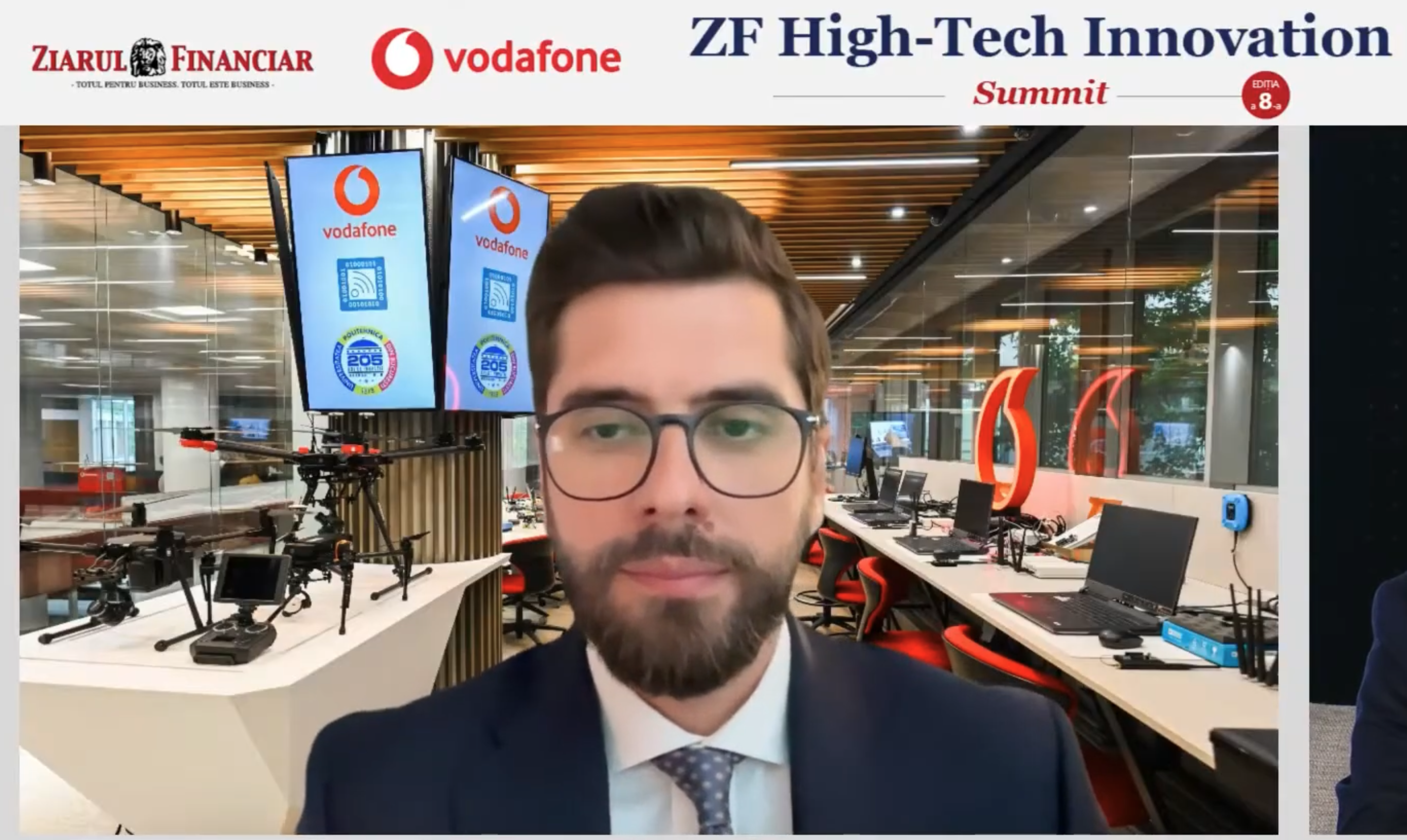 Vodafone România a integrat un robot umanoid într-un centru de date prin tehnologie 5G și VR