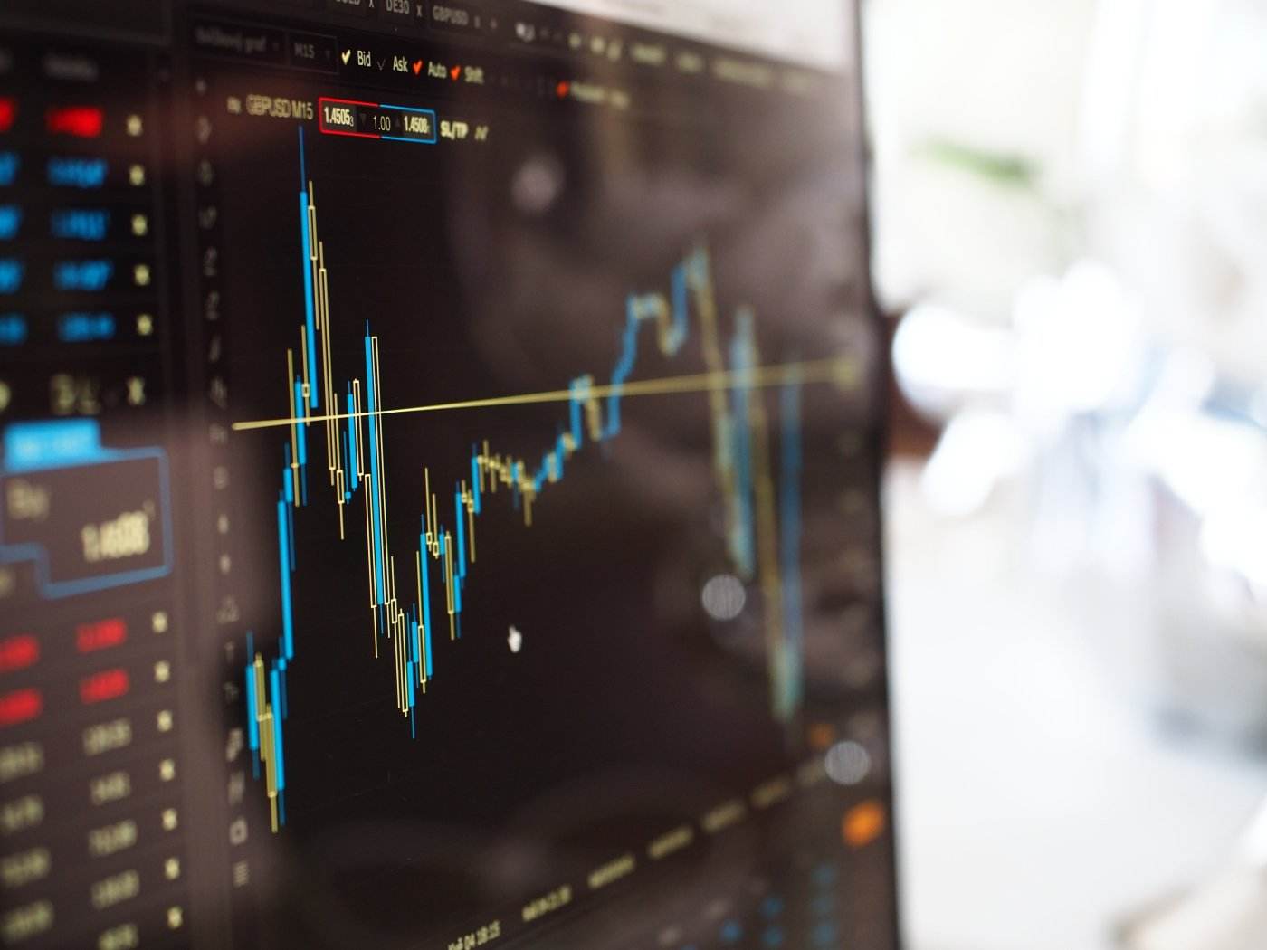 Contractele futures pe acțiunile americane cresc ușor după recordul istoric al indicelui Nasdaq
