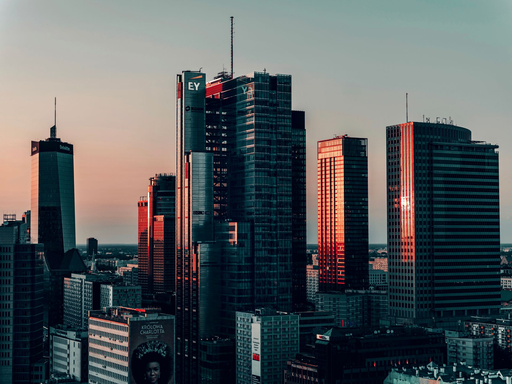 Ratingul suveran al României a fost menținut la BBB-/A-3 de către Standard & Poor’s