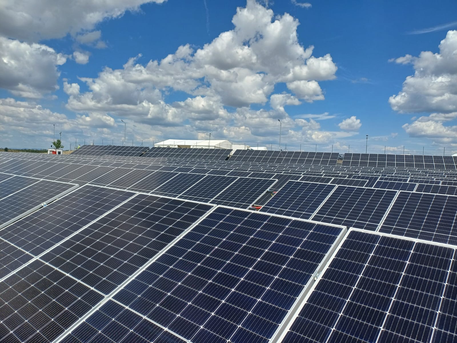 Investiție de 100 de milioane de euro în energie verde: Armatorul grec Lefteris Veniamis intră pe piața din România