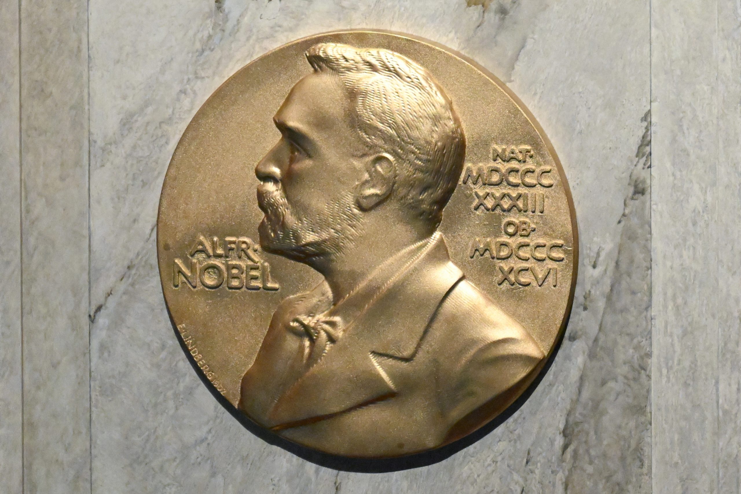 Henri Kagan și Kenso Soai primesc Premiul Nobel pentru Chimie pentru descoperirile în chimia asimetrică