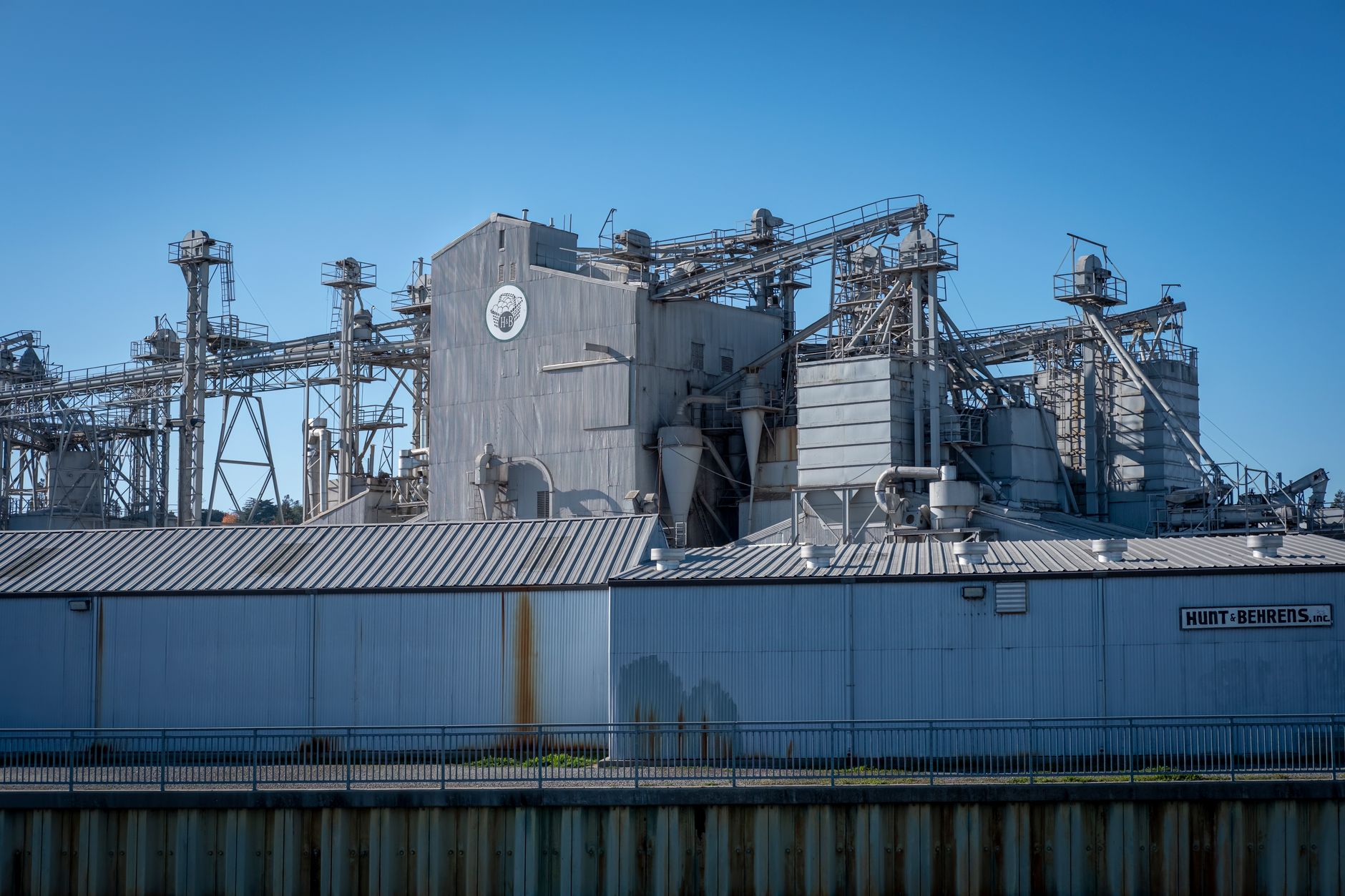 Platforma industrială P.A.B. din Arad este vândută cu 4,5 milioane de euro