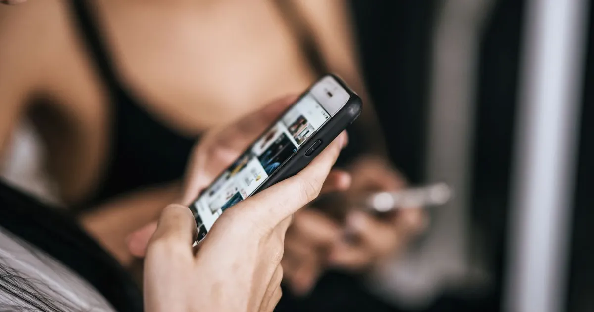 TikTok riscă amenzi de 6% din cifra de afaceri globale după ancheta Comisiei Europene privind alegerile