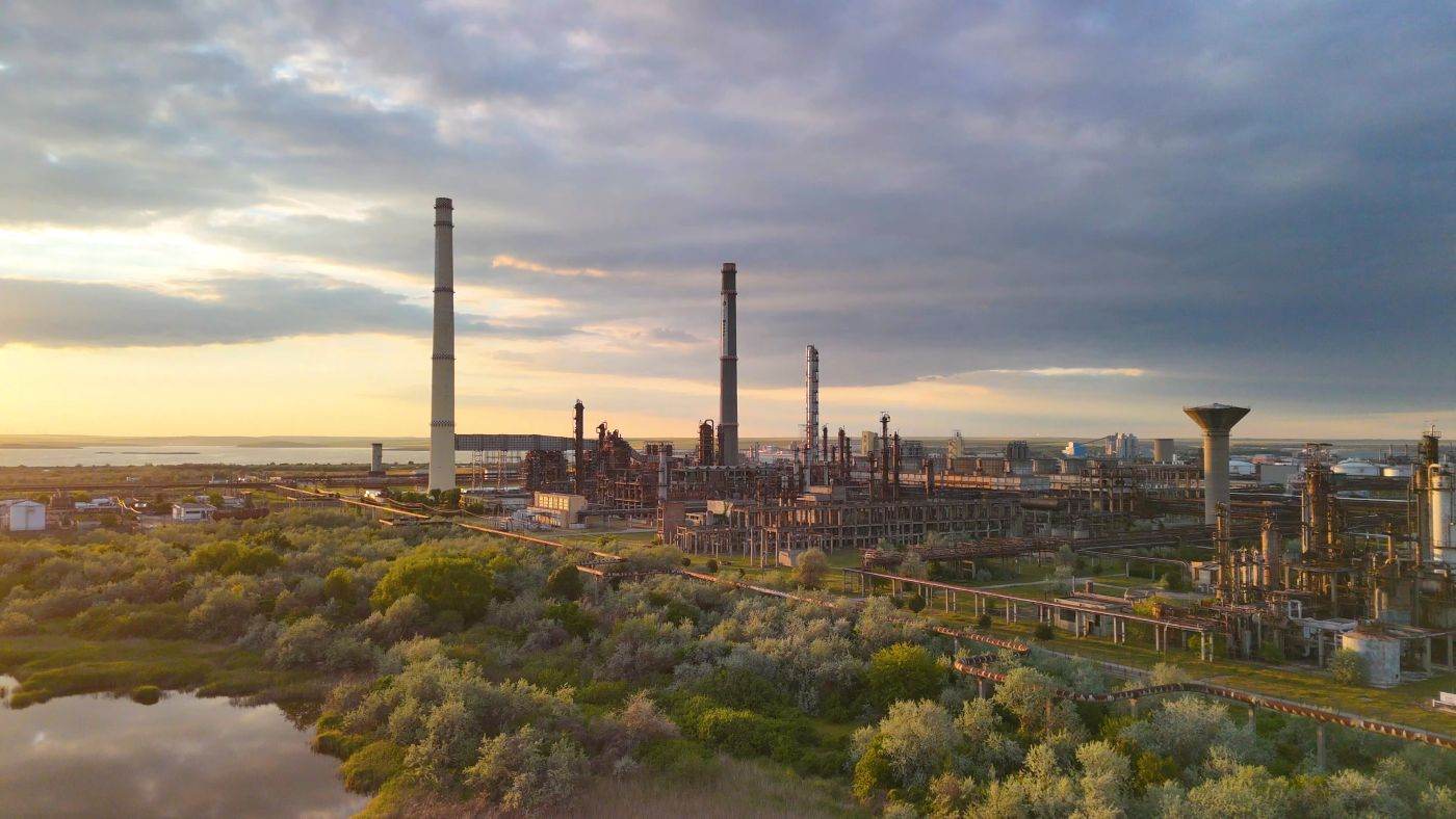 Rompetrol Rafinare investește 44 de milioane de lei într-o centrală fotovoltaică la Petromidia