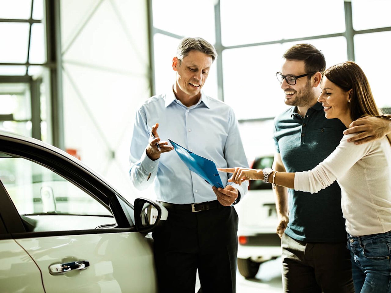 Piața auto din România în 2026: Importatorii europenilor se luptă cu ascensiunea rapidă a mărcilor chinezești