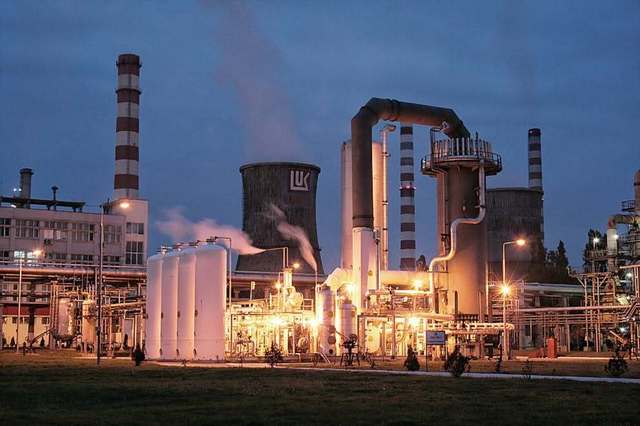 Carlyle renunță la achiziția activelor externe Lukoil, inclusiv la cele din România