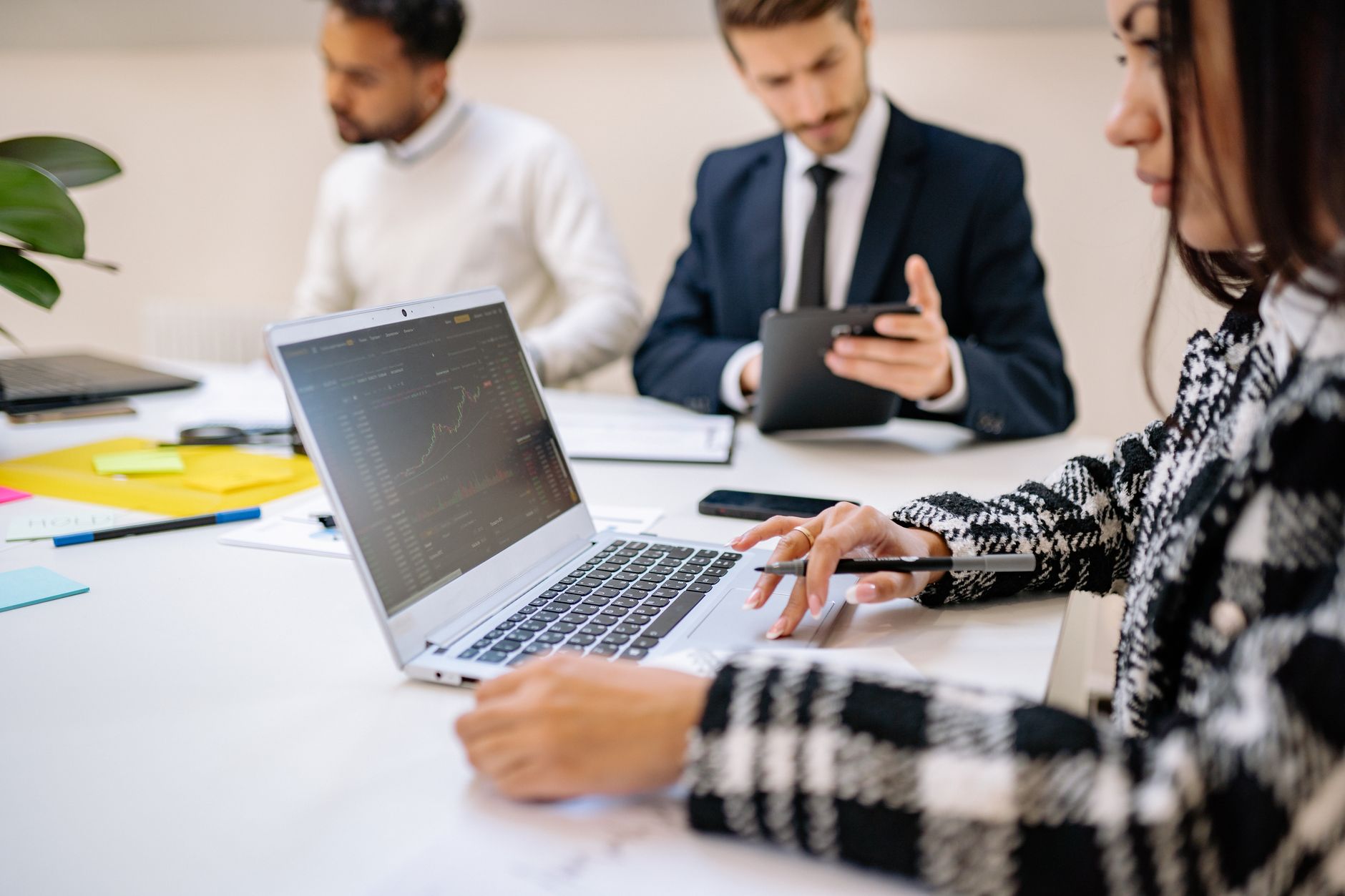 Proiecte de finanțare și digitalizare: Darău prezintă măsuri pentru antreprenori și dezvoltarea turismului