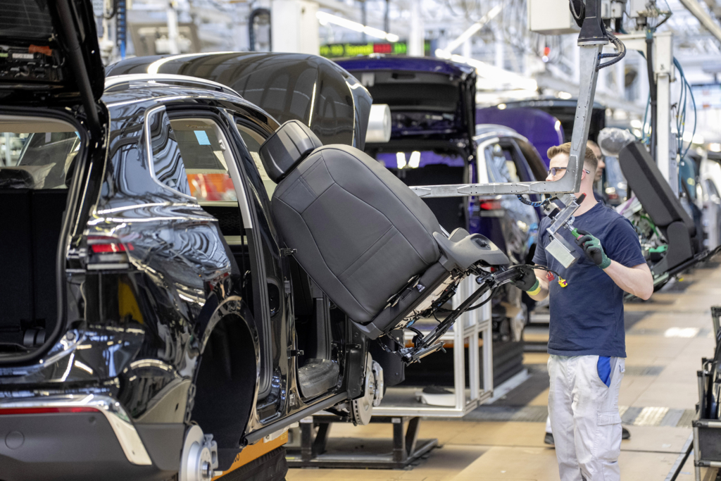 Oliver Blume solicită Uniunii Europene măsuri pentru protejarea competitivității Volkswagen în fața Chinei