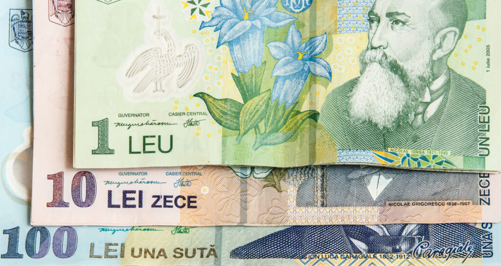 Raport Bloomberg: Leul este subevaluat cu 4,1% față de euro și depinde de formarea unui guvern stabil