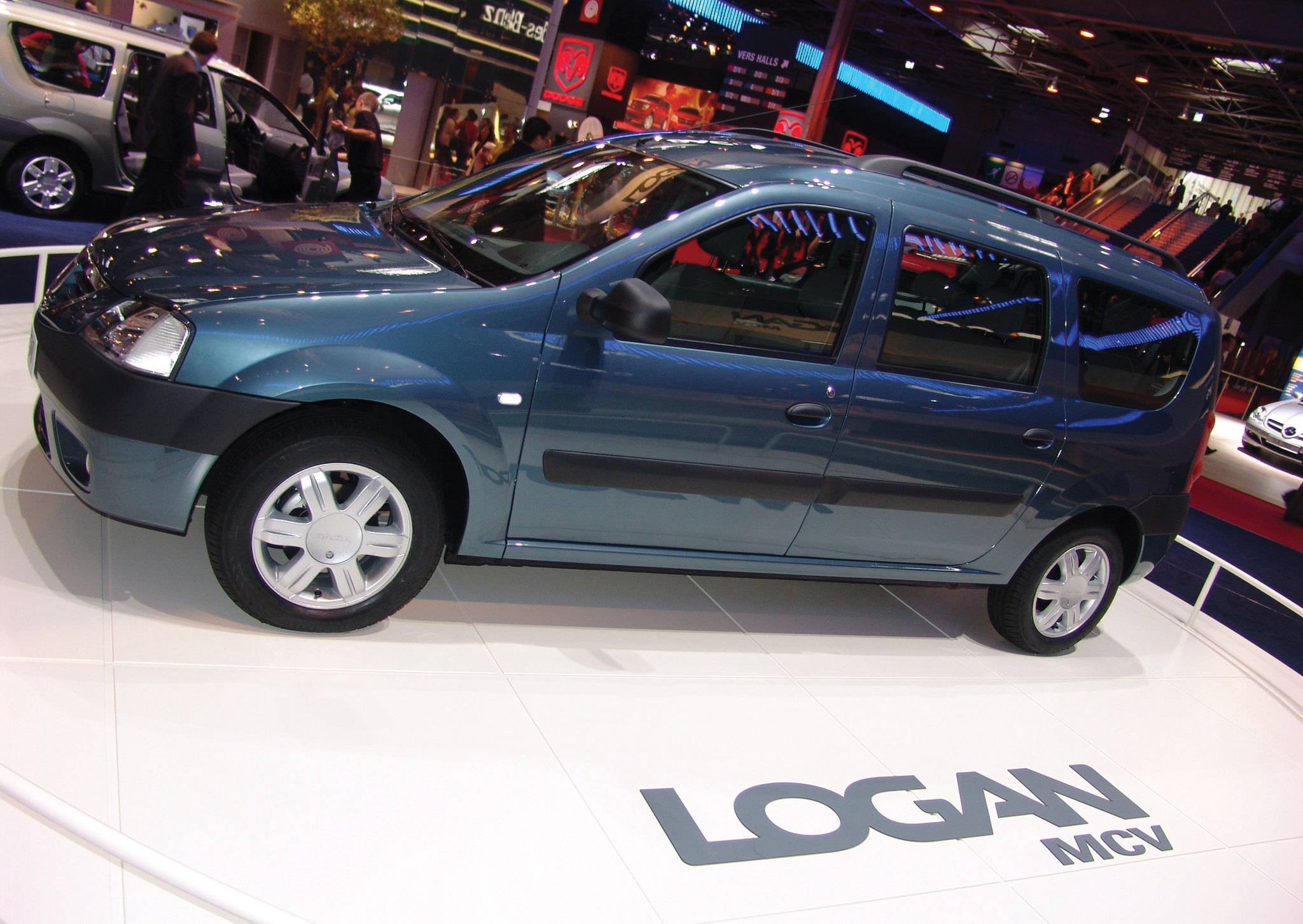 Dacia prezintă modelele Spring și Striker la Paris, însă producția nu va avea loc în România