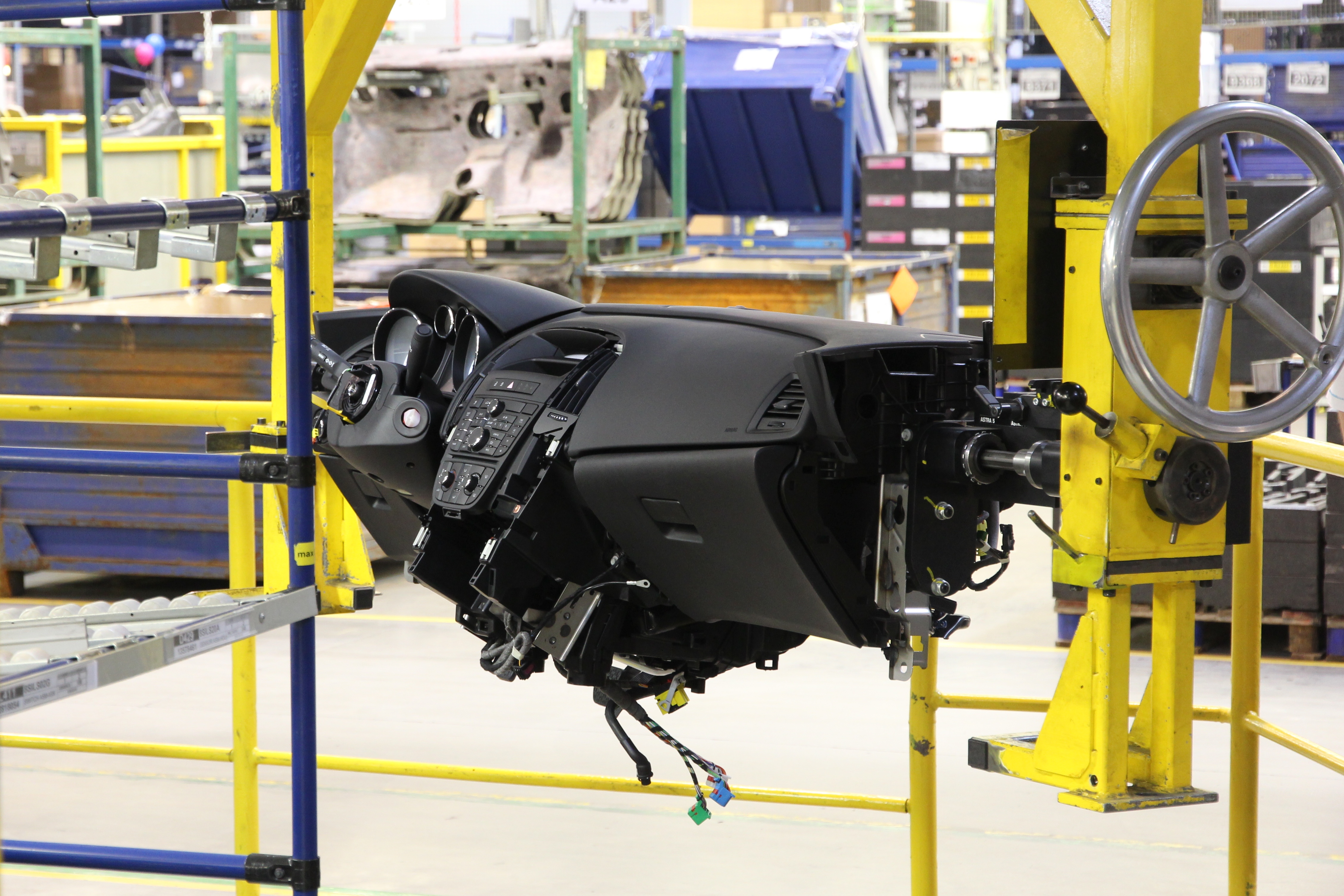 Industria auto din România sub presiune: Producția Dacia și Ford a scăzut cu 10,9%