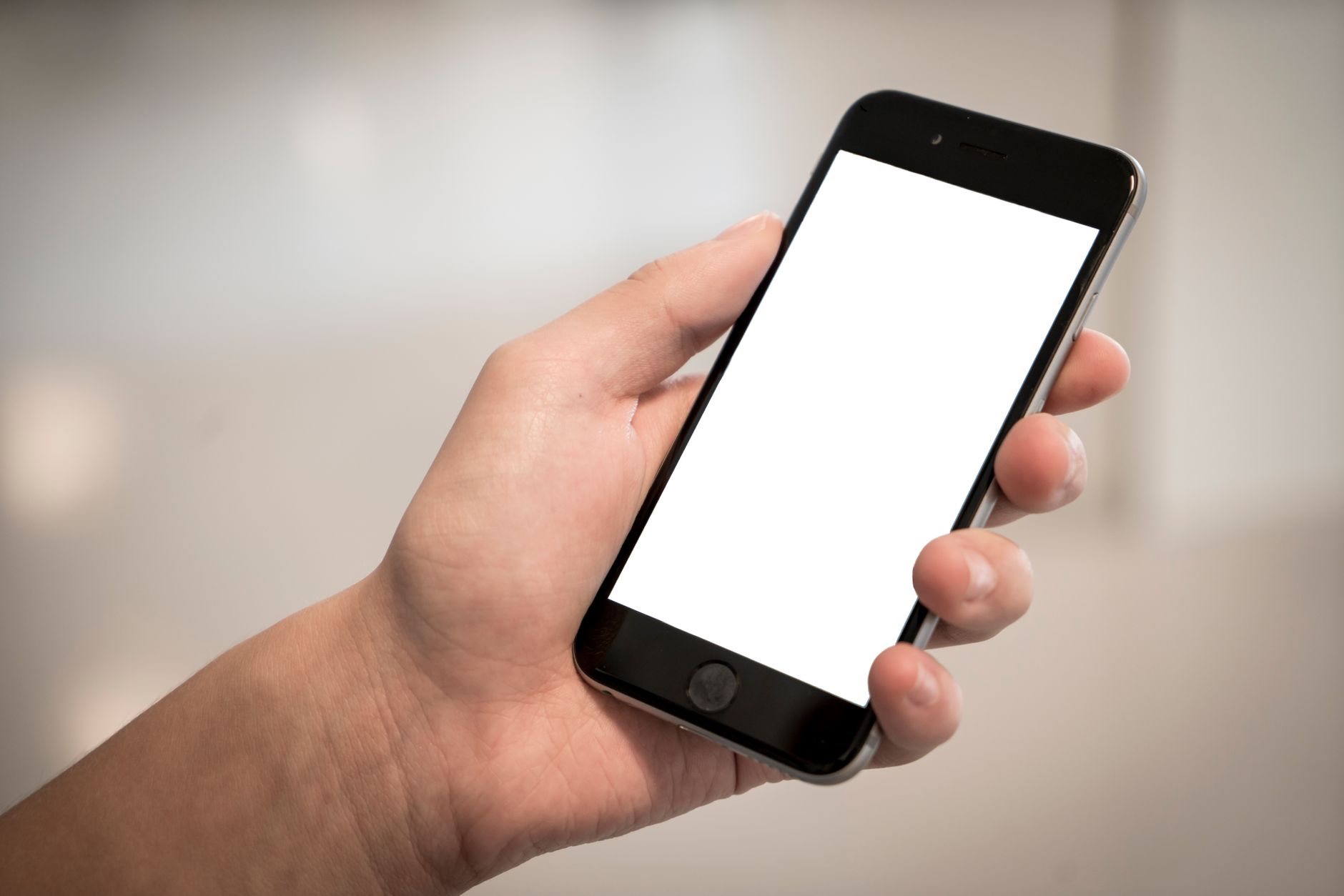 Piața globală de smartphone-uri în declin: livrările au scăzut cu 20% în trimestrul al treilea