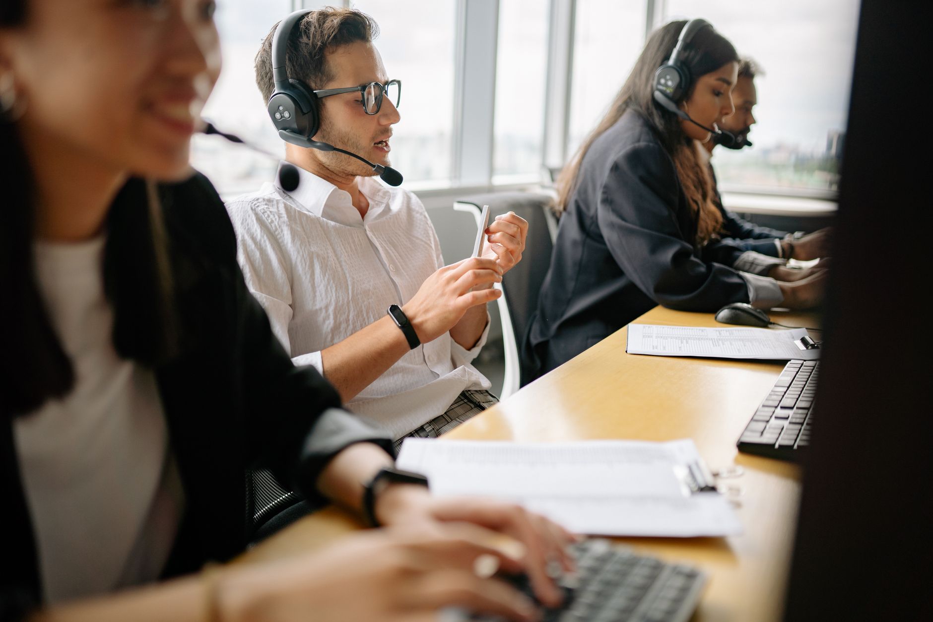Conflict între Microsoft și Anthropic privind siguranța IA: Riscul de a pierde controlul asupra sistemelor