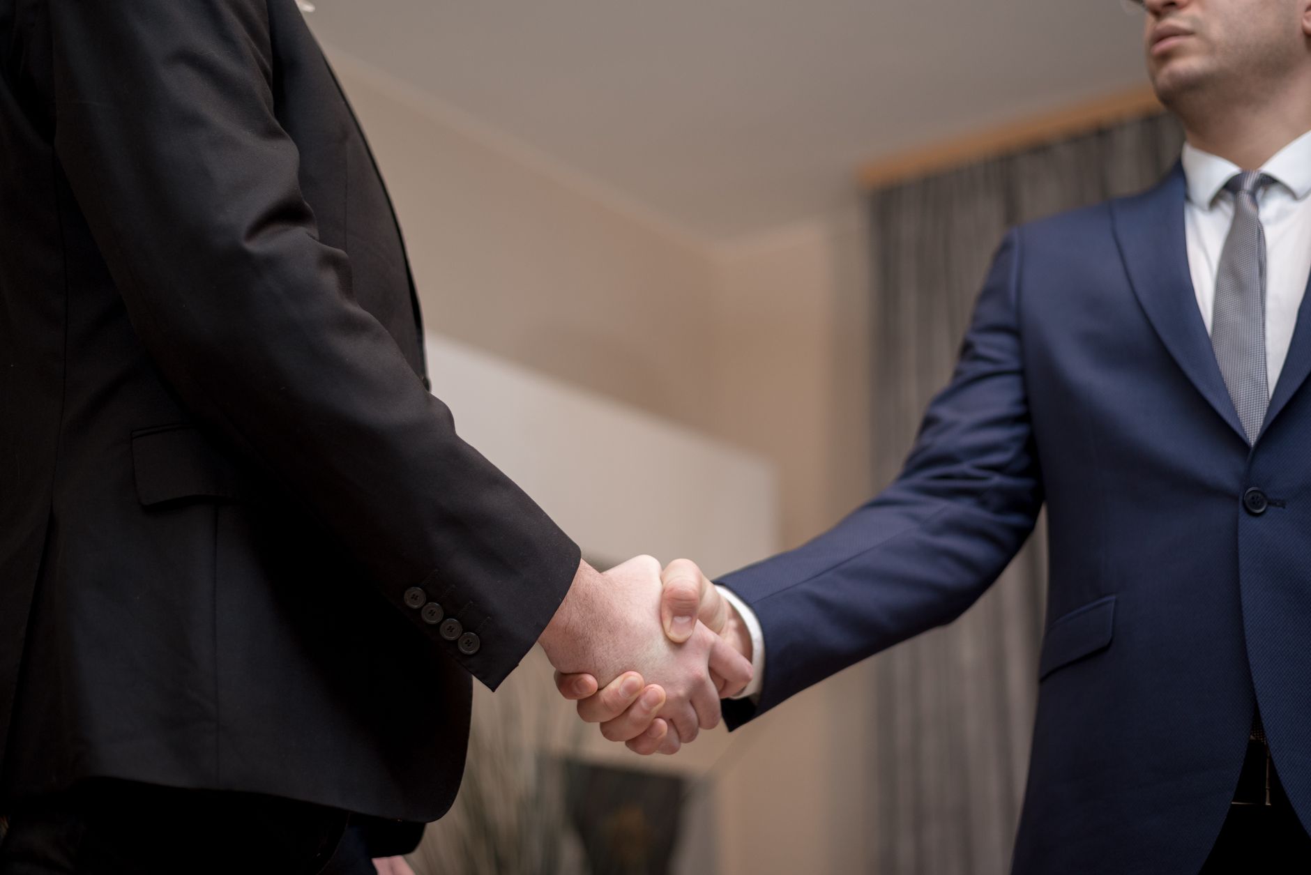 CE Oltenia a vândut succesiv volume mari de energie electrică pe piața de contracte bilaterale