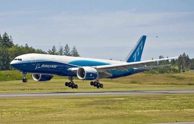 Boeing va putea vinde 35 de avioane cargo 777F datorită unei derogări acordate de FAA