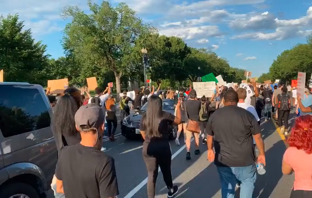 Proteste în San Francisco împotriva dezvoltării rapide a inteligenței artificiale: se cere o pauză în dezvoltare