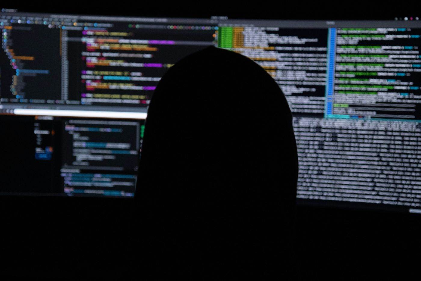 Avertisment de la HP: Infractorii cibernetici folosesc interesul pentru Agentic AI pentru a fura portofele crypto