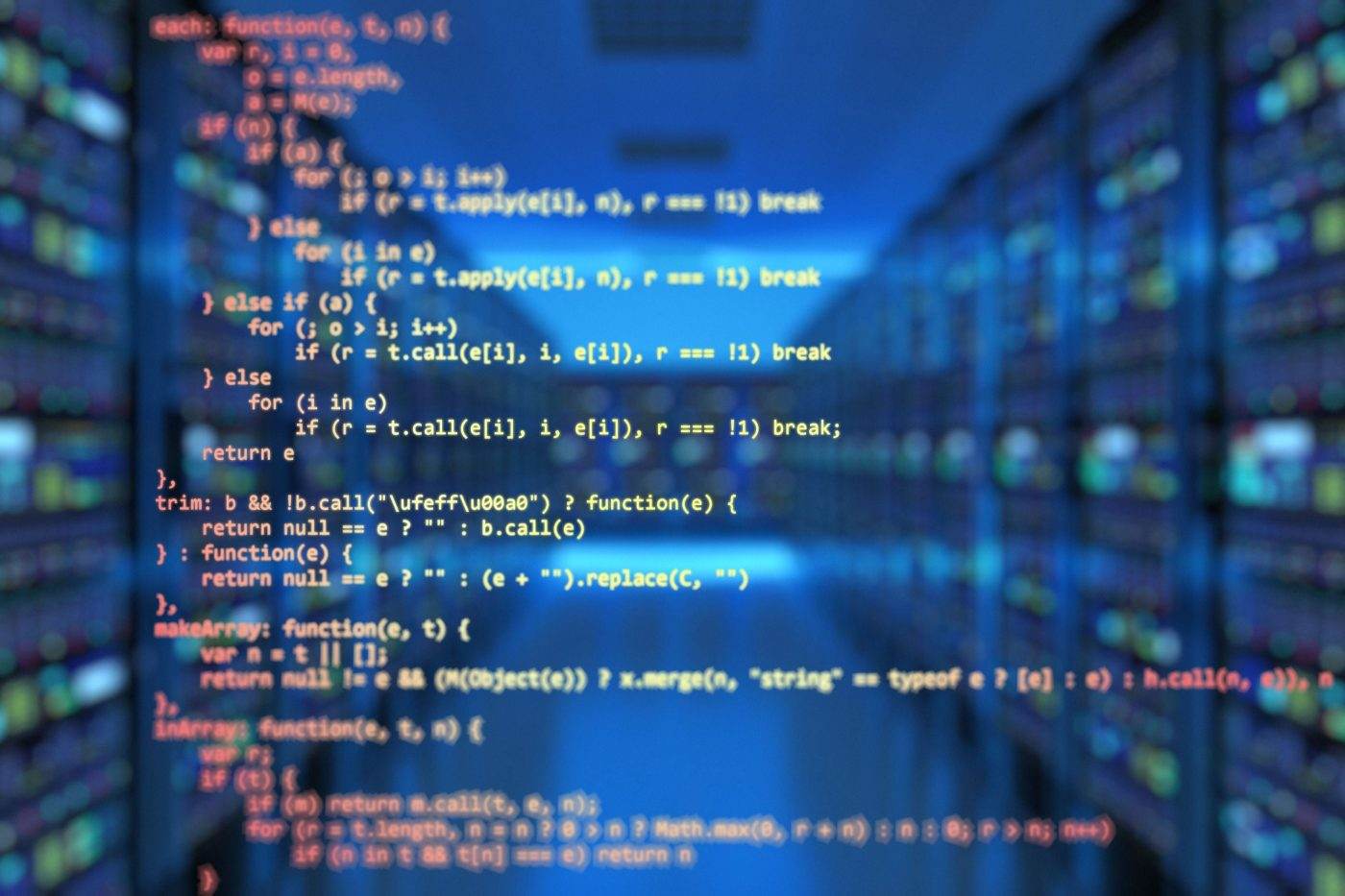Anthropic și OpenAI explorează contracte pentru centre de date de dimensiuni reduse