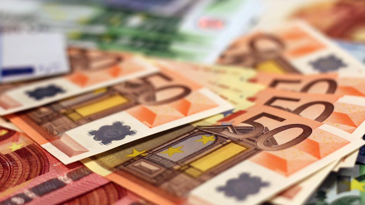 Datoria publică a Poloniei a atins un record de 505 miliarde de euro