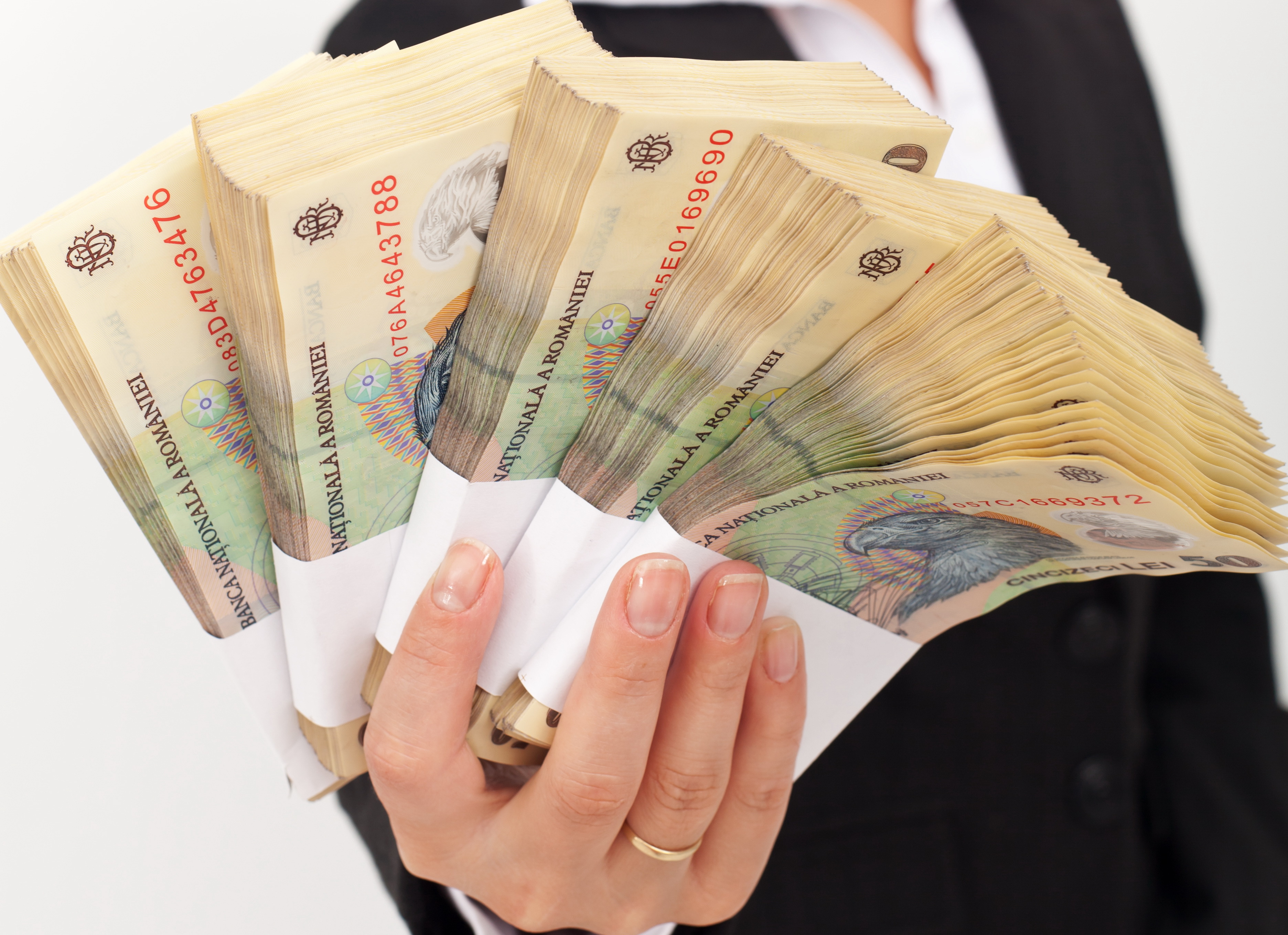 Modelele AI precum ChatGPT și Claude oferă răspunsuri greșite la întrebările financiare