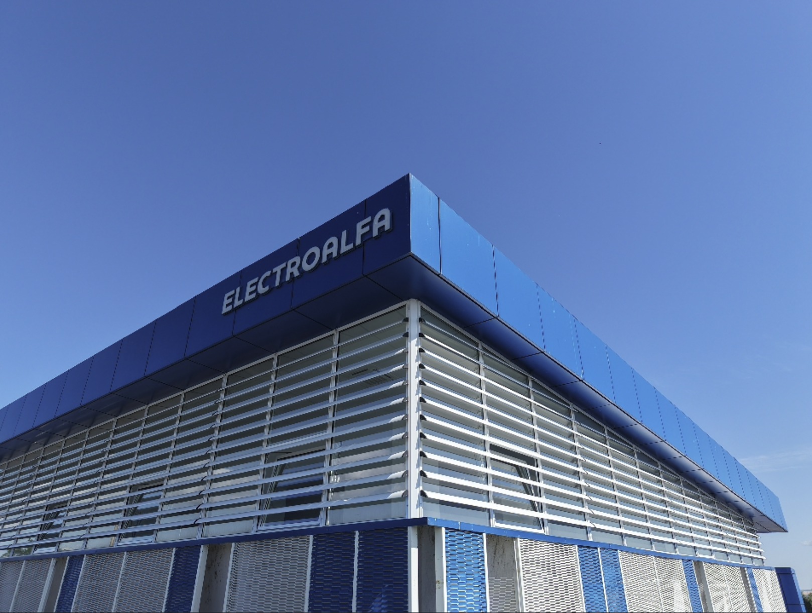 Electro-Alfa finalizează achiziția companiei Elcomex IEA
