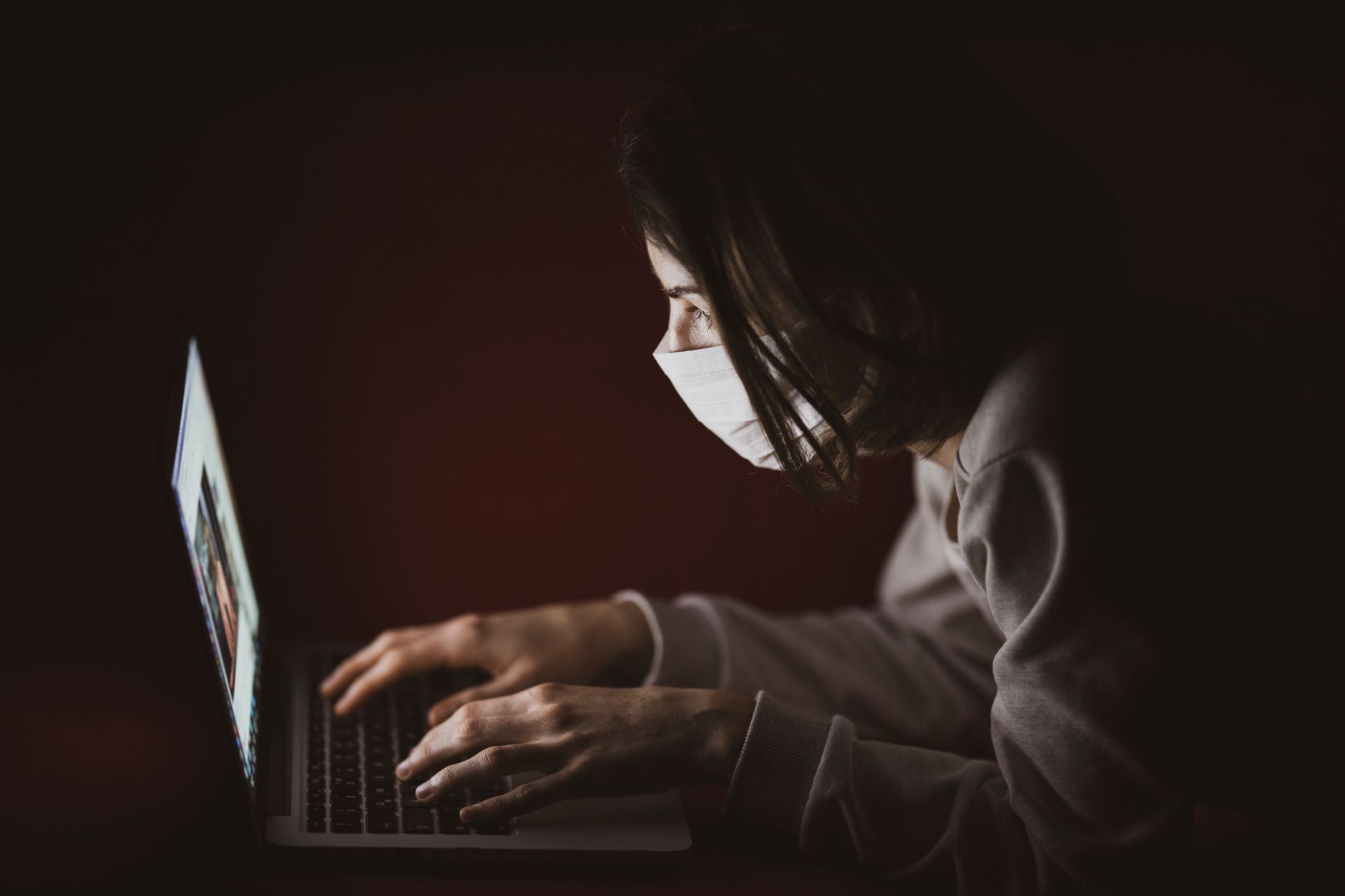 Importanța igienei digitale: cum poți gestiona istoricul de date de pe Google pentru protecția identității