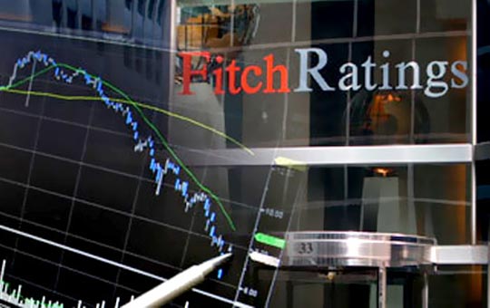 Avertisment de la Fitch: România riscă retrogradarea la categoria junk din cauza crizei politice