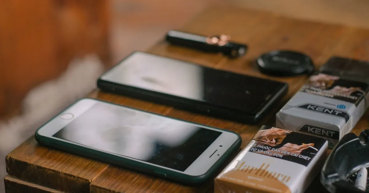 Valoarea smartphone-urilor second-hand crește din cauza penuriei de cipuri de memorie
