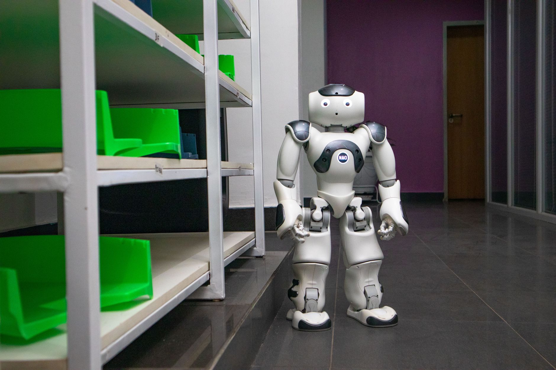 China restricționează listările companiilor de roboți umanoizi după volatilitatea pieței