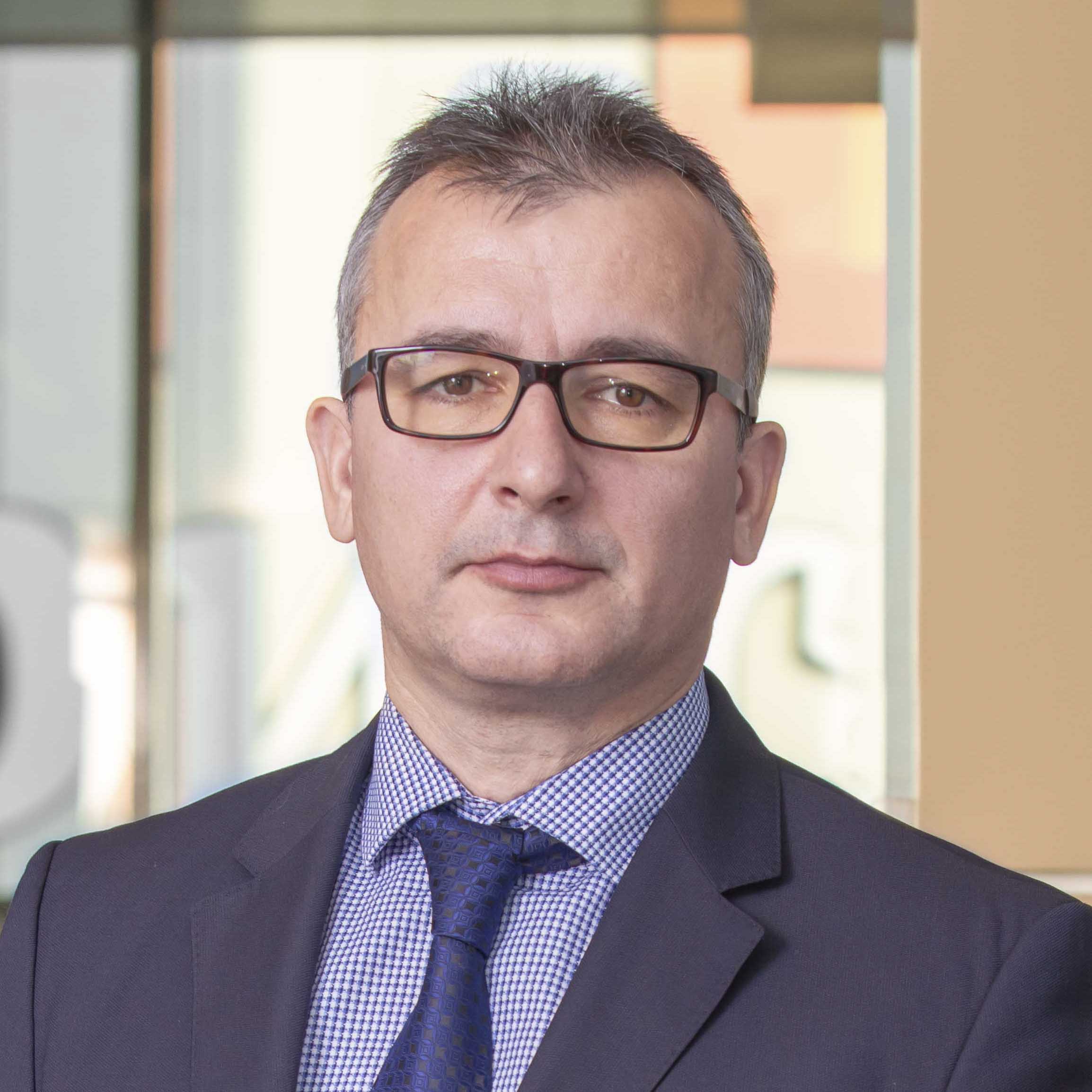 Boom-ul inteligenței artificiale va propulsa investițiile în centre de date la 1,1 trilioane de dolari până în 2030