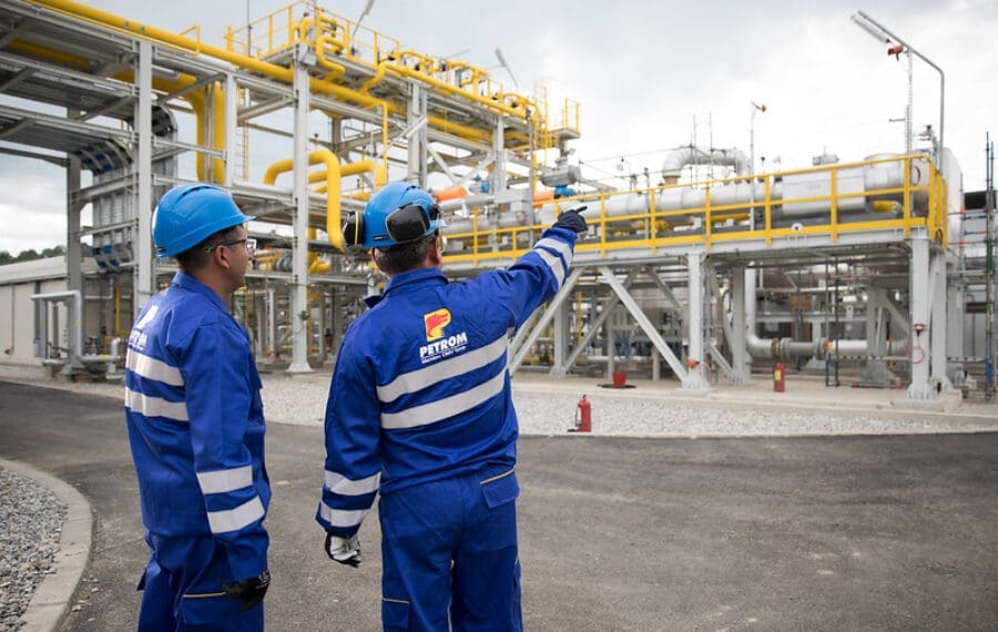 OMV Petrom investește 560 de milioane de euro în producția de carburanți verzi la Petrobrazi
