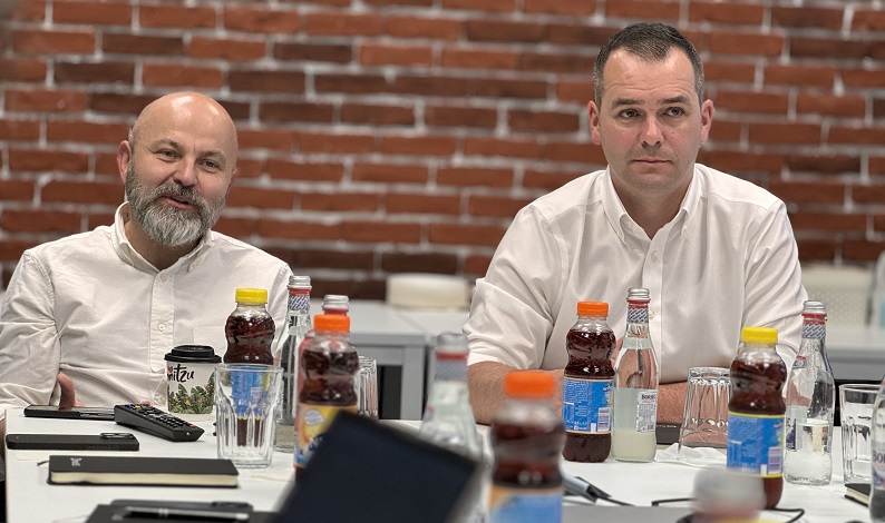 FintechOS atrage 28 de milioane de dolari pentru extinderea în SUA și dezvoltarea platformei AI