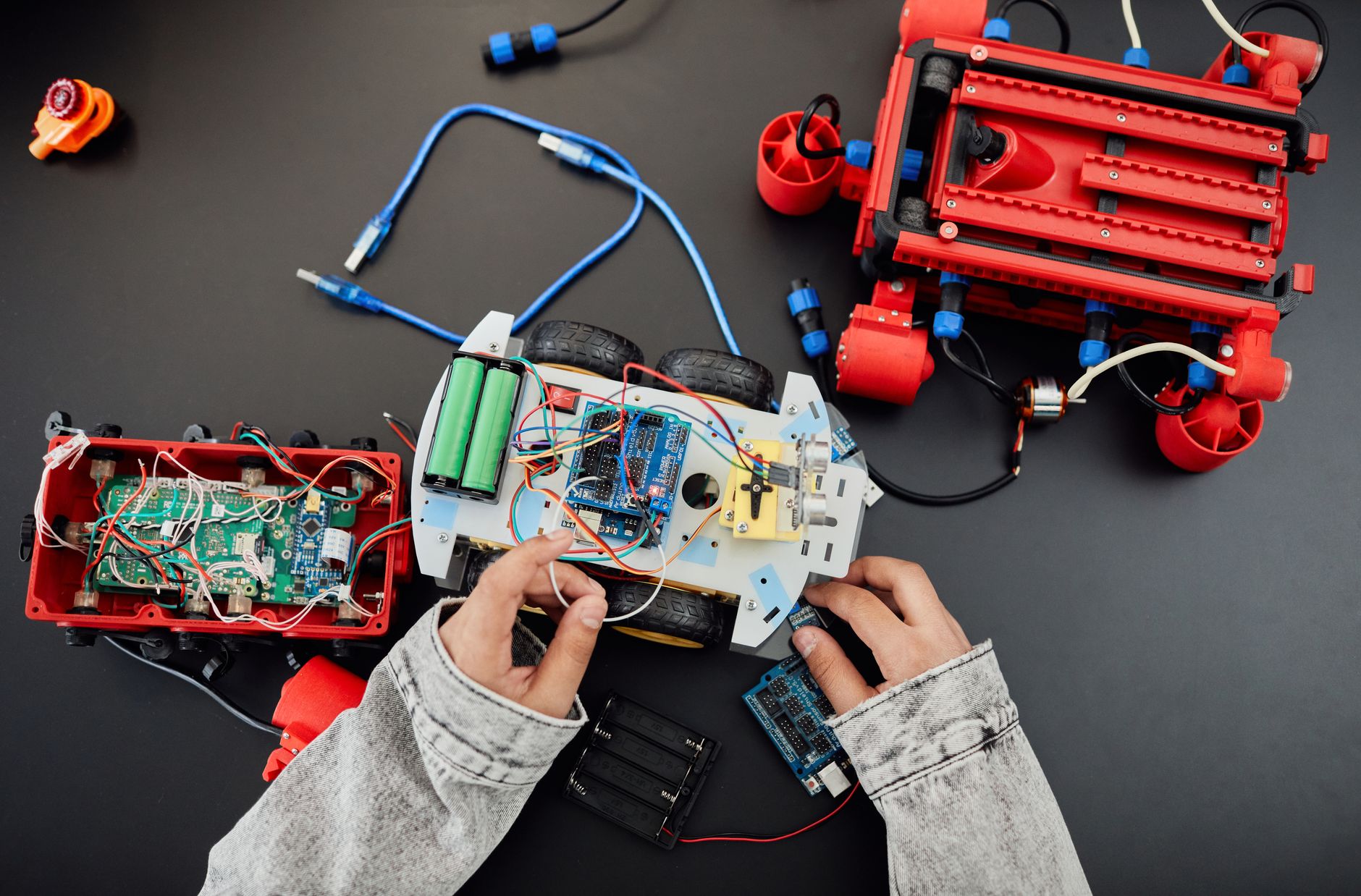 Lupeni va beneficia de un laborator de robotică și spații verzi prin proiectul Lupeni Robotics LivingLab