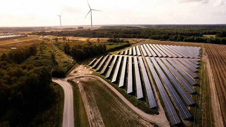 Modernizarea parcurilor fotovoltaice: avantajele procesului de repowering pentru investitori