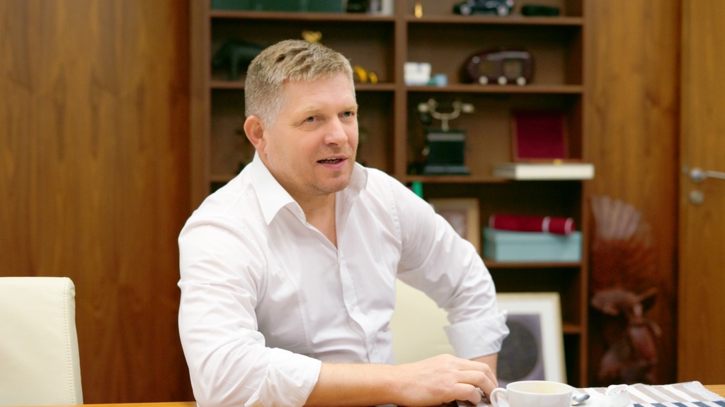 Robert Fico solicită un summit extraordinar al UE pentru combaterea creșterii prețurilor la carburanți