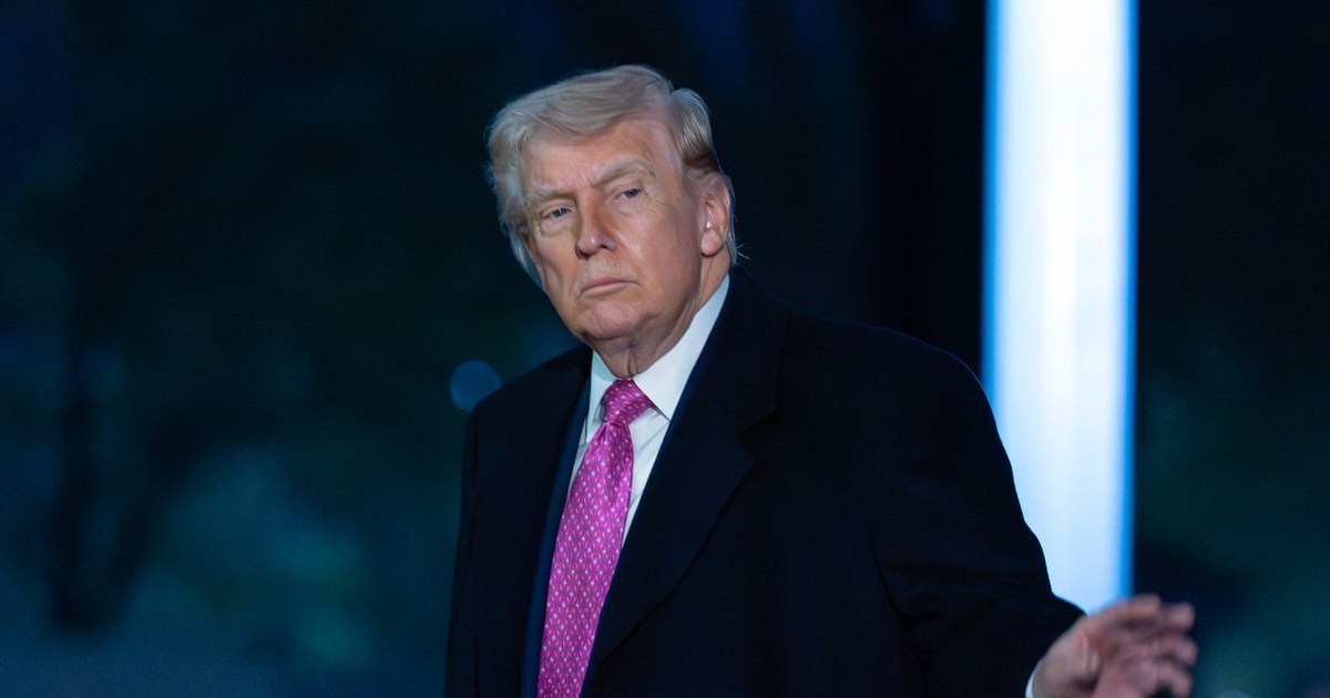 Donald Trump propune înlocuirea termenului de inteligență artificială cu super-inteligență în documentele oficiale