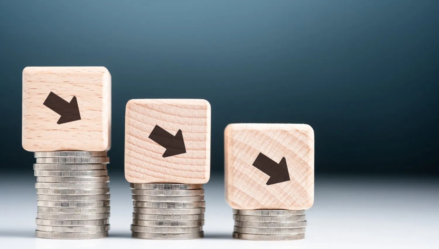 Analiza Coface: Economia României este depășită de Serbia la indicatori cheie