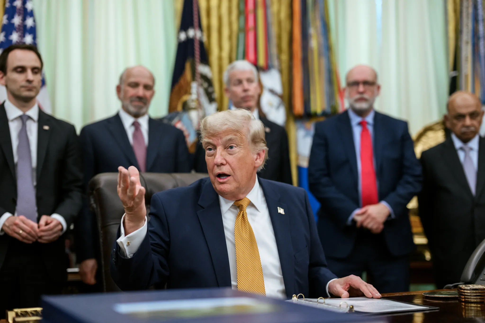 Donald Trump propune interzicerea exporturilor de motorină pentru a reduce prețurile în SUA