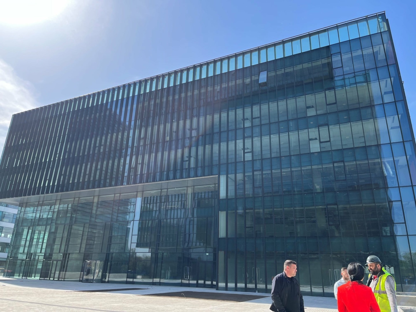 Multinaționalele revin pe piața de birouri din București, estimează Colliers