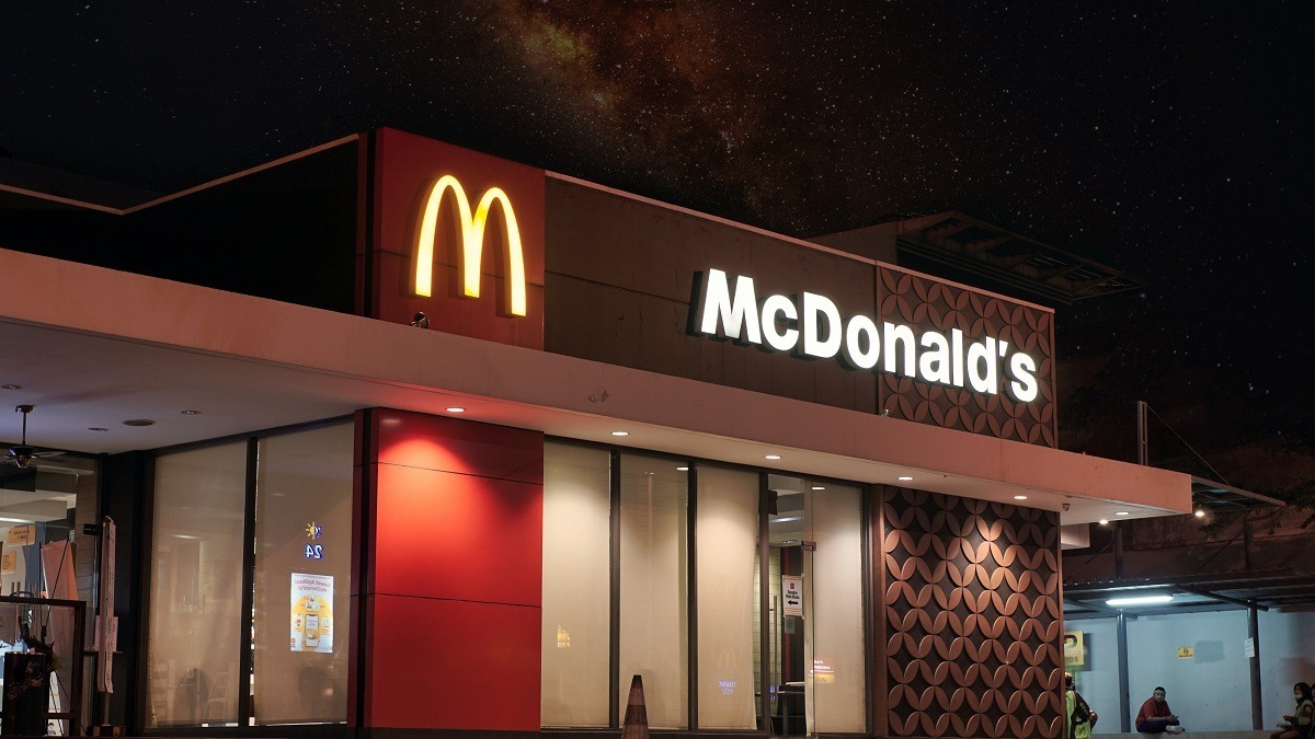 McDonald’s investește 8,5 miliarde de dolari în modernizarea restaurantelor și diversificarea meniului