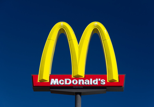 McDonald’s investește miliarde de dolari în tehnologie și AI; acțiunile companiei au scăzut cu 5%