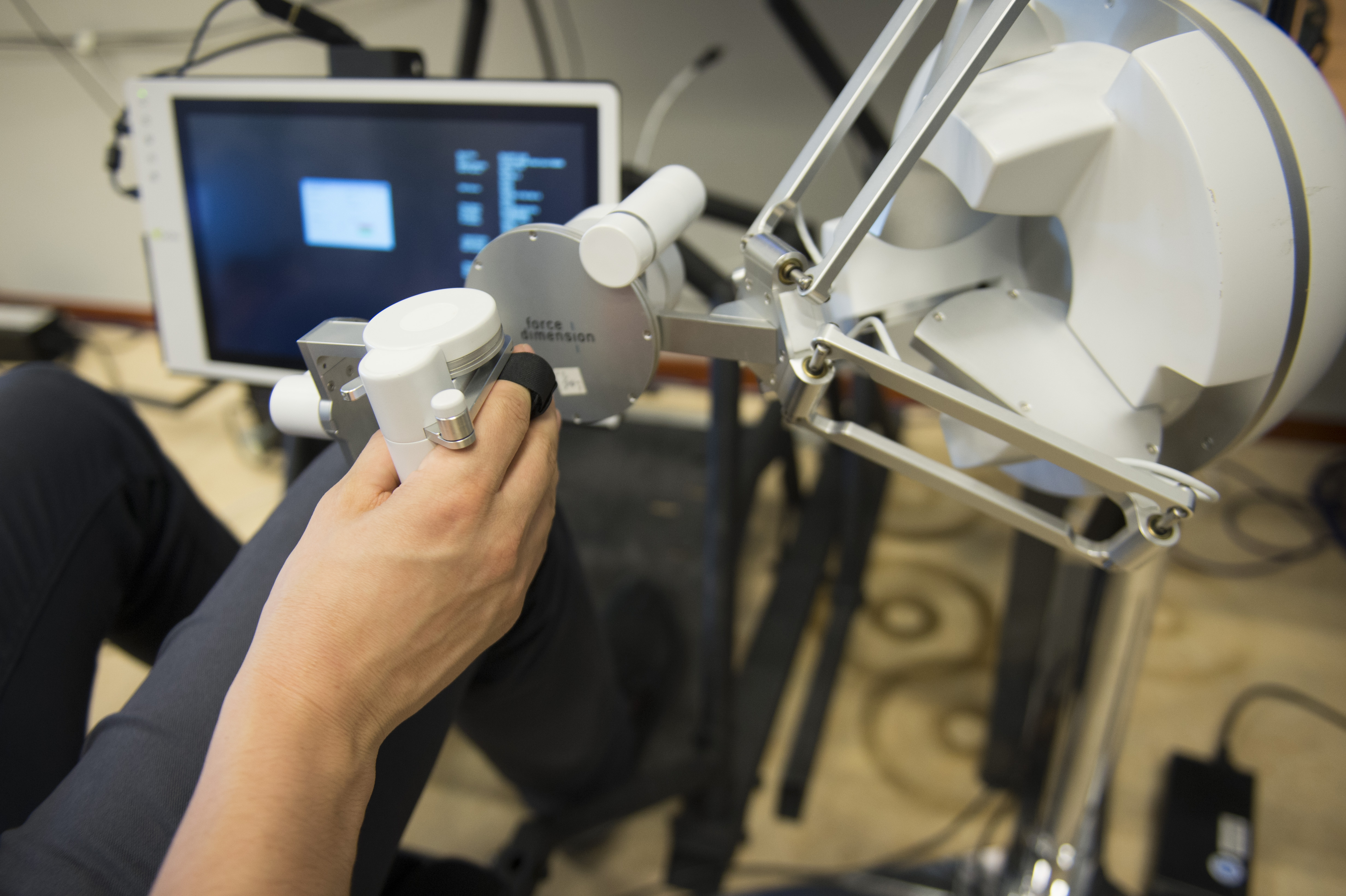 Inginerii de la ETH Zurich au creat o mână robotică mobilă capabilă să se deplaseze independent