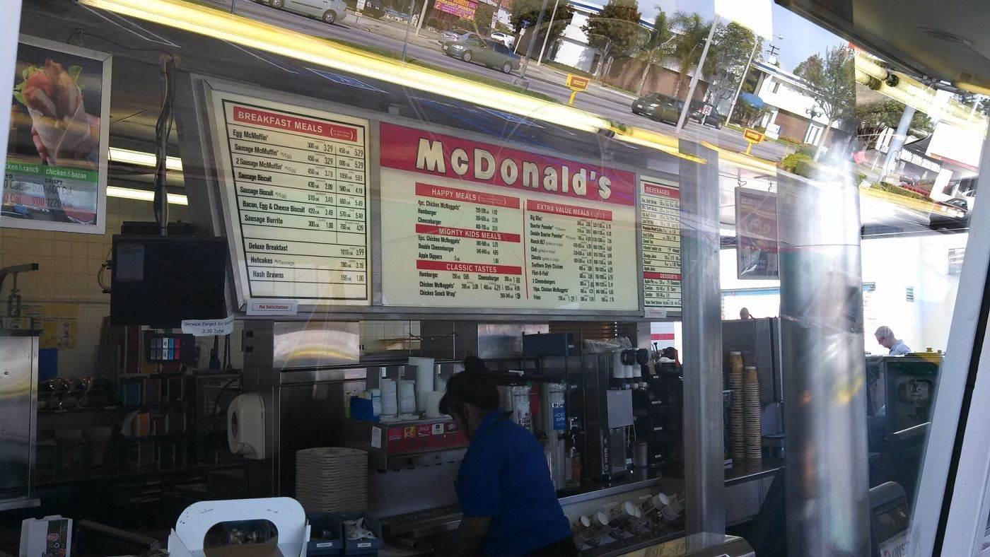 McDonald's investește miliarde de dolari în tehnologie AI și modernizarea rețelei de restaurante