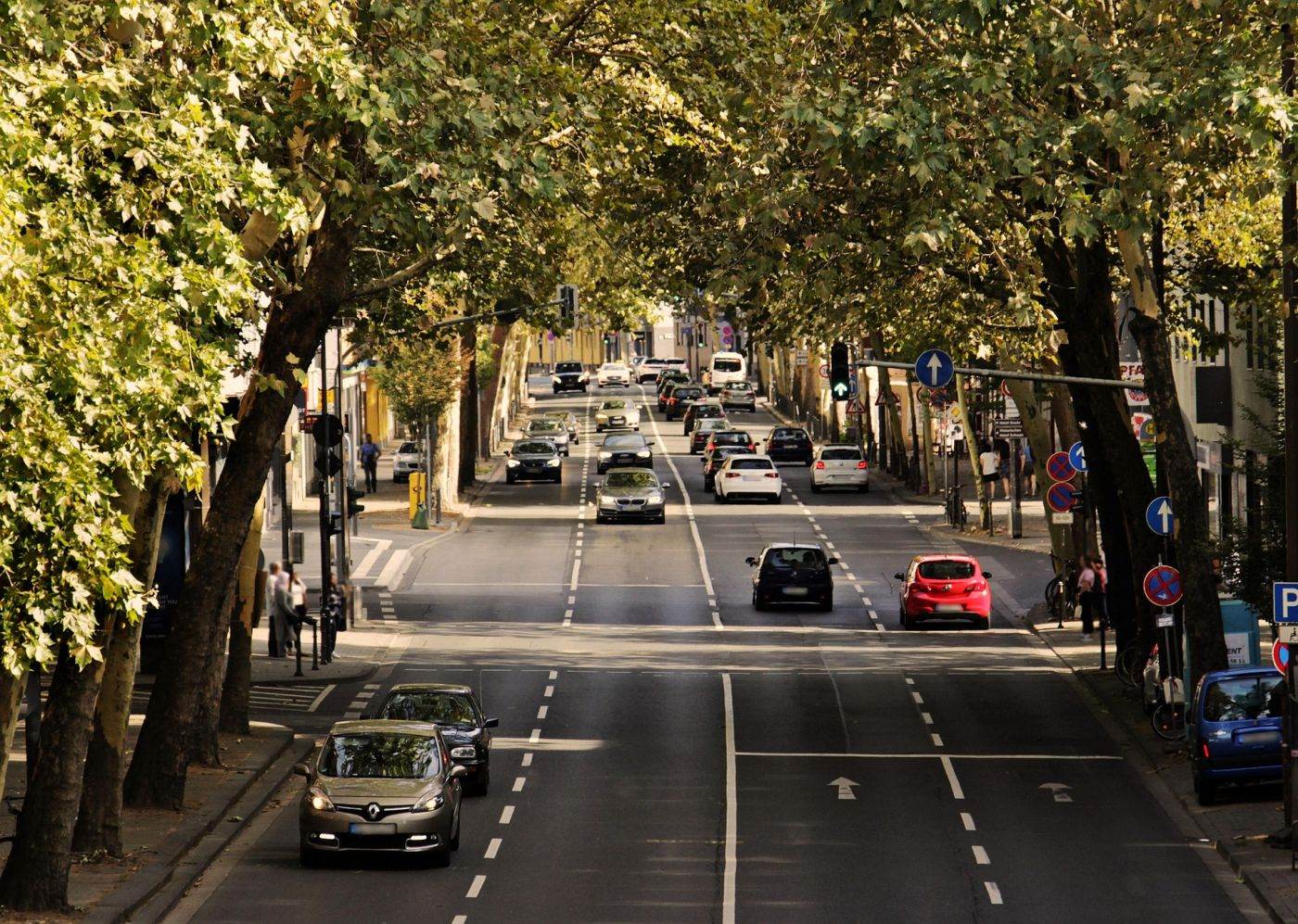 Piața auto din UE: Înmatriculările de autoturisme noi au crescut cu 5,3% în primele opt luni ale anului 2026