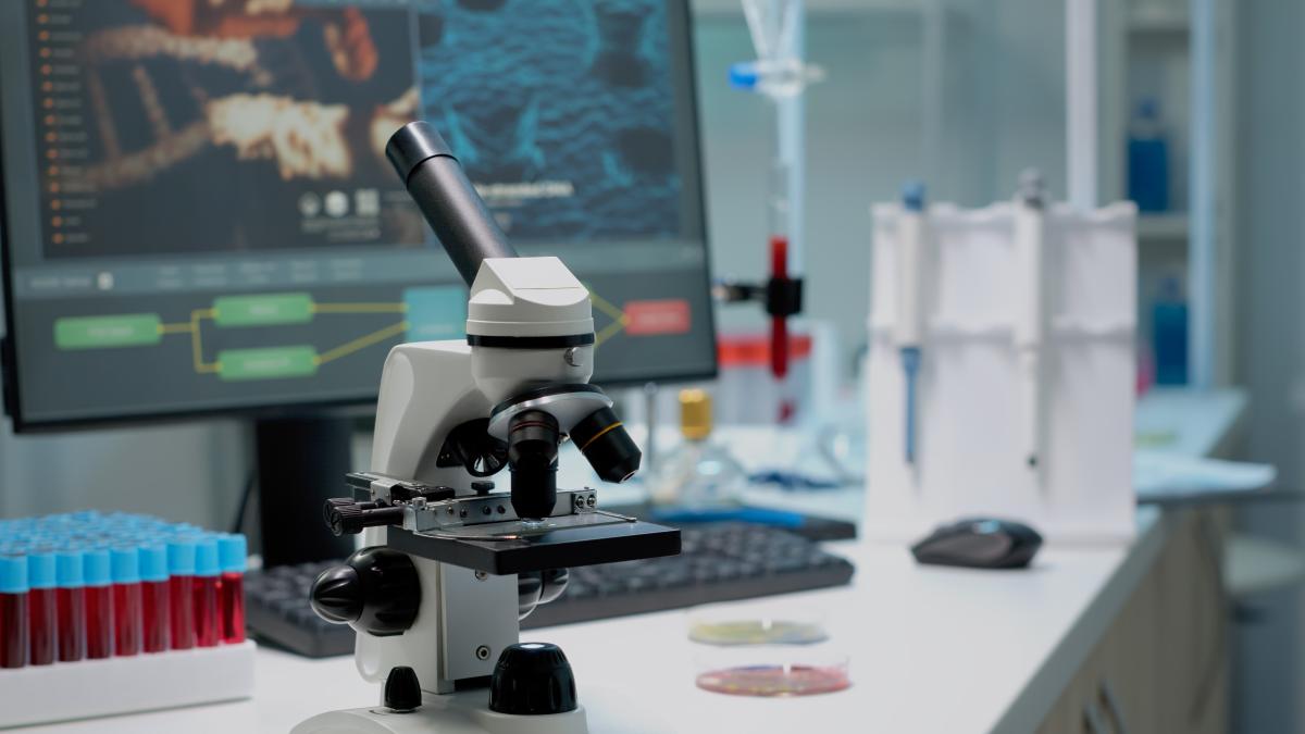 Modelul Claude de la Anthropic identifică un nou sistem enzimatic în ADN