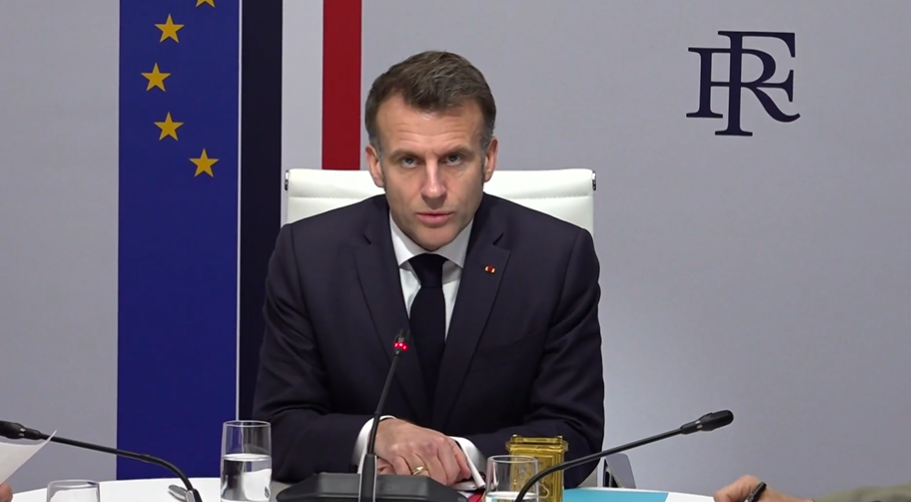 Măsuri militare în Arabia Saudită pentru stabilizarea prețurilor la combustibil, anunță Emmanuel Macron
