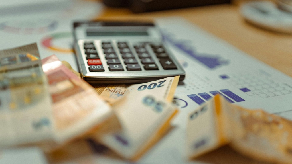 Evaluarea Standard & Poor’s pentru România: riscul de retrogradare la categoria „junk”