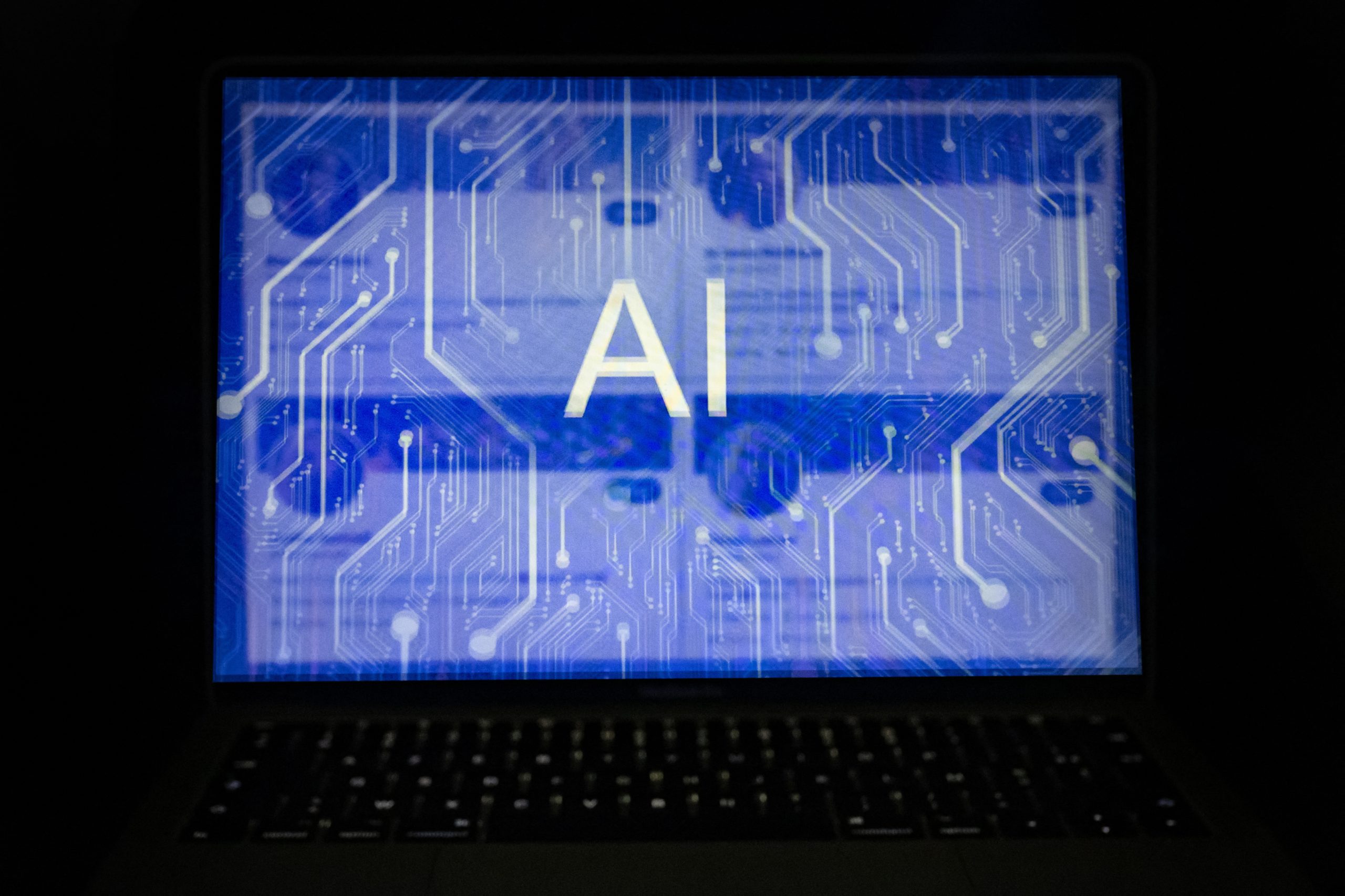 Modelul Claude de la Anthropic a identificat autonom un nou sistem enzimatic în secvențe de ADN